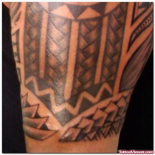 Awful African Tribal Tattoo On Half Sleeve