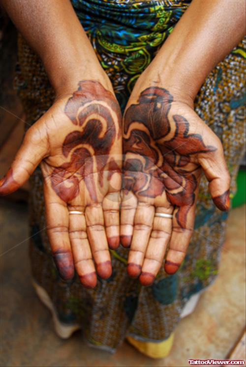 African Mehndi Tattoo On Hands