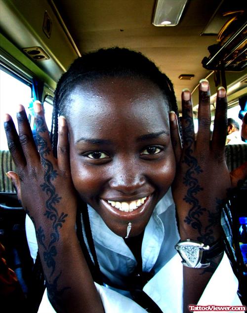 African Girl Tattoos On Both Hands
