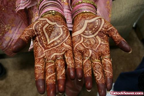 Beautiful African Henna Tattoo On Both Hands