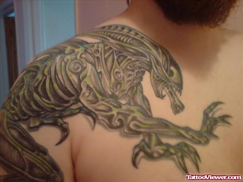 Right Shoulder Alien Tattoo For Men