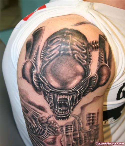 Grey Ink Right Shoulder Alien Tattoo For Men