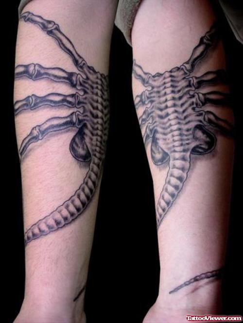 Classic Grey Ink Alien Tattoo On Arm
