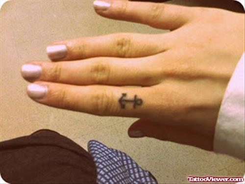 Amazing Tiny Anchor Tattoo On Finger