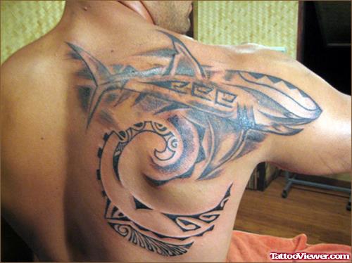 Polynesian Aqua Tattoo On Right Back Shoulder