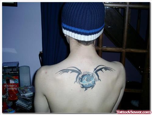 Guy Upperback Aquarius Tattoo
