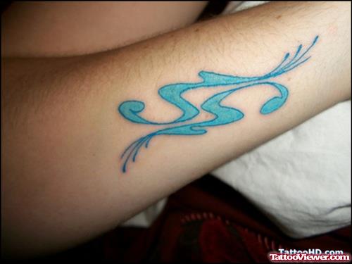 Blue Ink Aquarius Tattoo On Right Arm