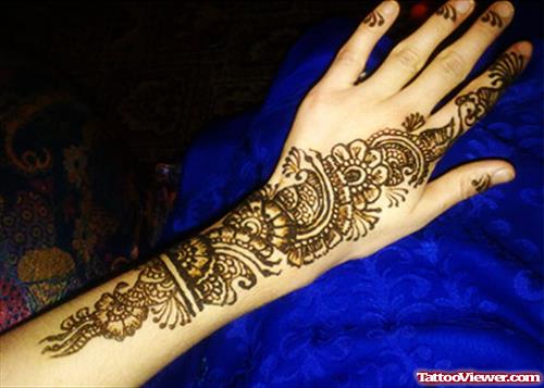 Arabic Henna Tattoo On Left Hand