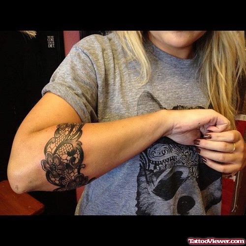 Grey Ink Flower Tattoos On Right Arm