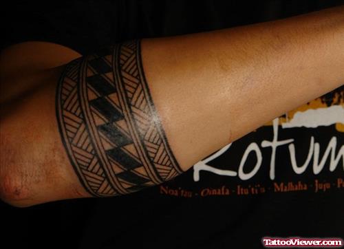 Black Ancient Armband Tattoo