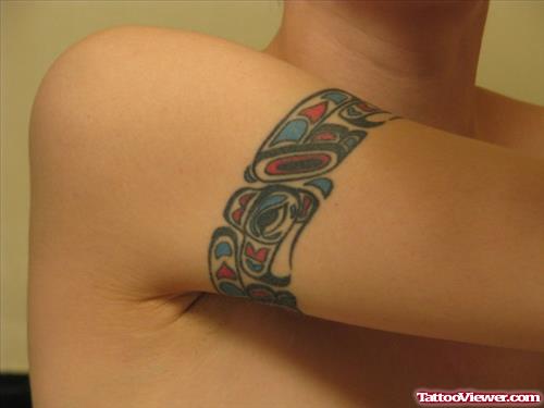 Aztec Armband Tattoo On Right Bicep