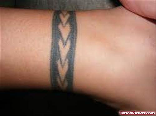 Simple Armband Tattoo
