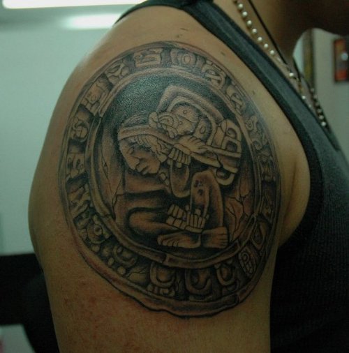 Mayas Para Aztec Tattoo On Right Shoulder