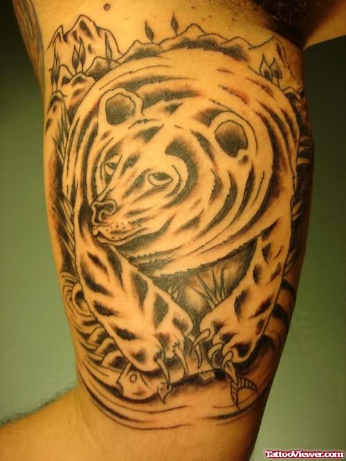 Amazing Bear Tattoo On Muscle