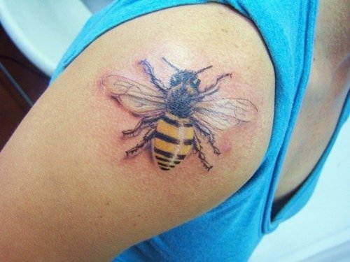 Bee Tattoo On Girl Right Shoulder