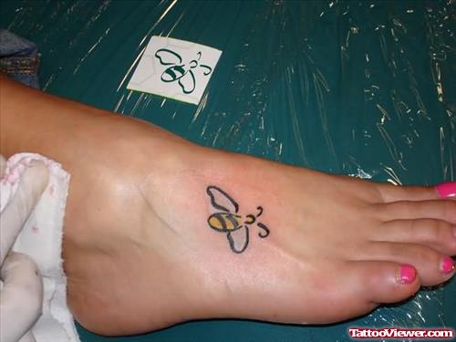 Bumble Bee Tattoo Design Picture
