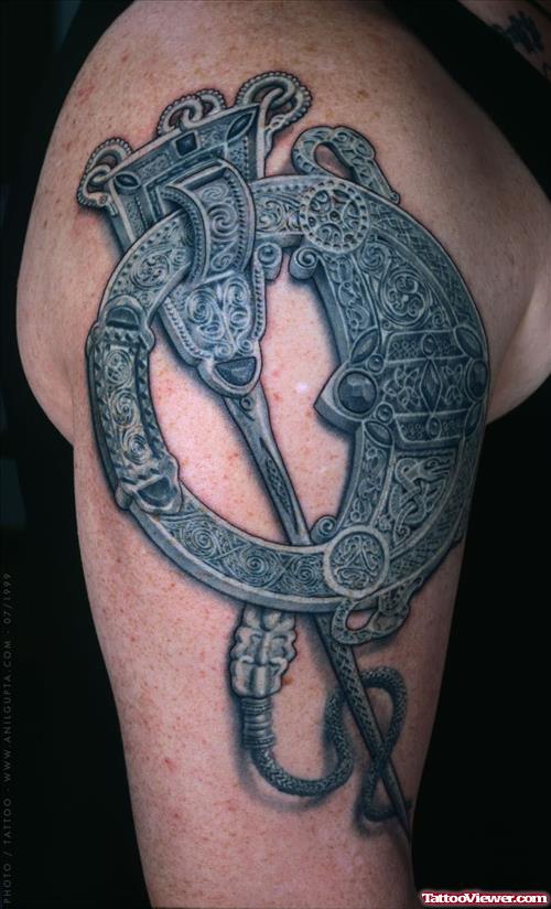 Modern Celtic Tattoo Design On Shoulder