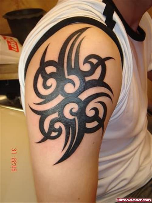 Tribal Celtic Tattoo Design On Shoulder