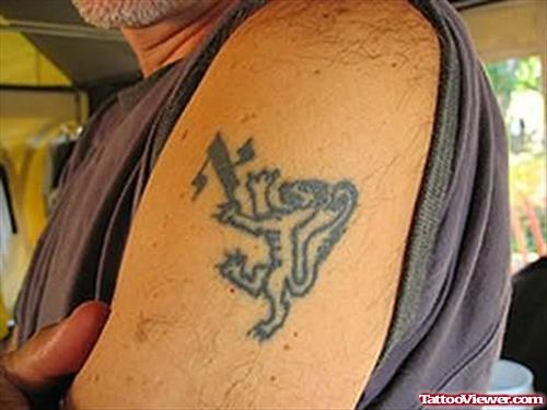Hebrew Tattoo On Shoulder