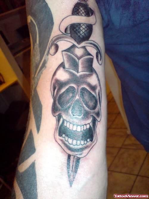 Dead Skull And Dagger Tattoo
