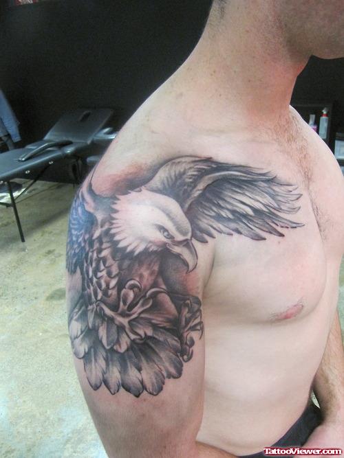 Fine Right Shoulder Eagle Tattoo For Men
