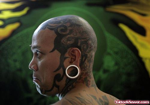 Extreme Tribal Tattoo On Head
