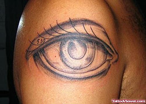 Grey Ink Eye Tattoo On Right SHoulder