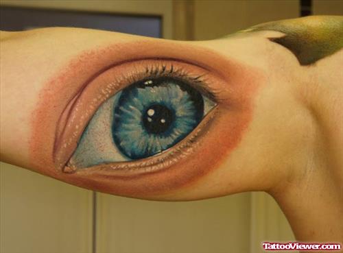 Eye Tattoo On Man Right Bicep