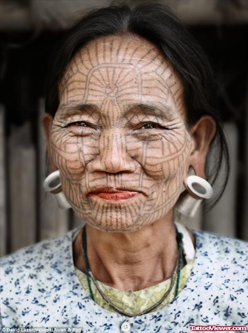 Chinese Women With Face Tattoo