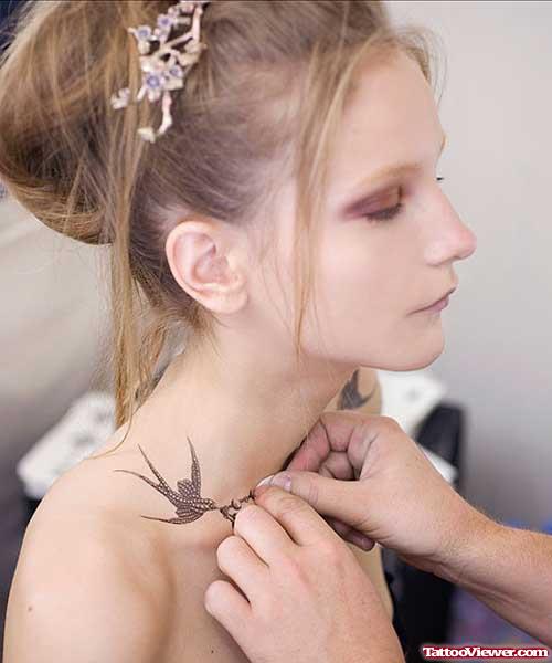 Flying Birds Feminine Tattoos On Collarbones