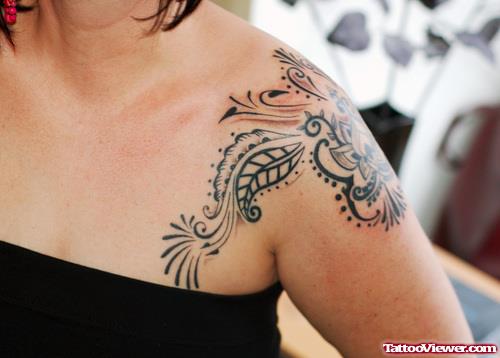 Feminine Tattoo On Left Shoulder