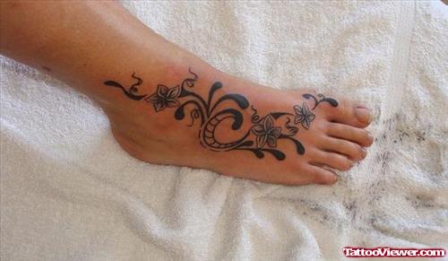 Feminine Tattoo On Right Foot