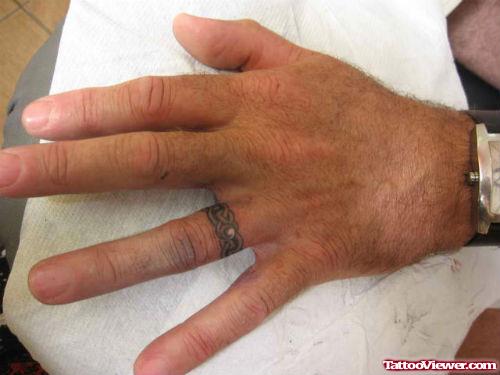 Amazing Celtic Finger Ring Tattoo