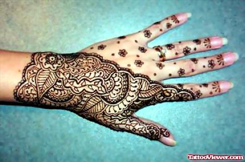 Girl With Henna Finger Tattoo