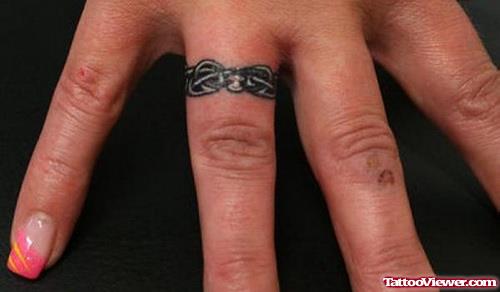 Celtic Ring Finger Tattoo