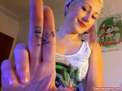 Smiley Tattoos On Fingers