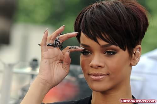 Rihanna Shhh.. Tattoos On Finger