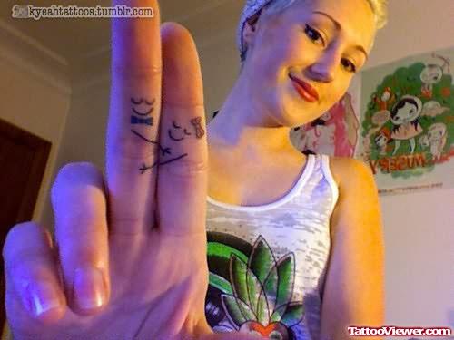 Finger Hug Tattoo