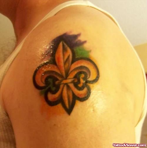 Cool Fleur De Lis Tattoo Design