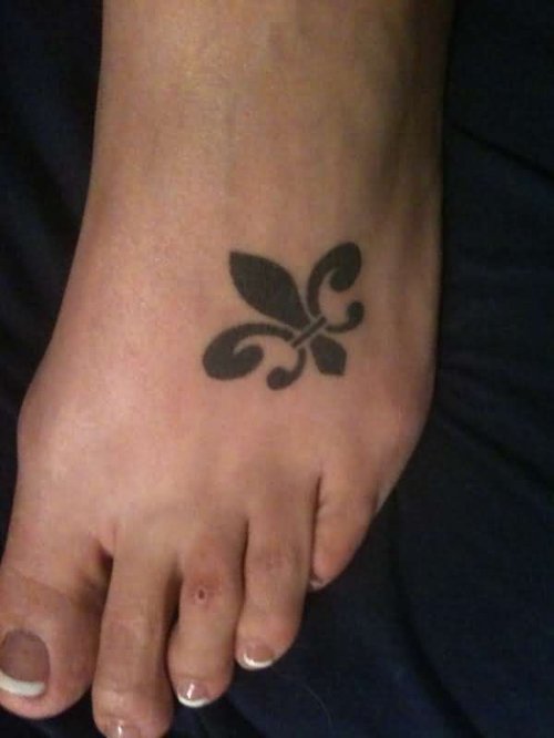 Fleur De Lis Foot Tattoo Design