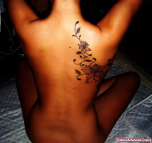 Grey Flowers Tattoos On Right Back Shoulder