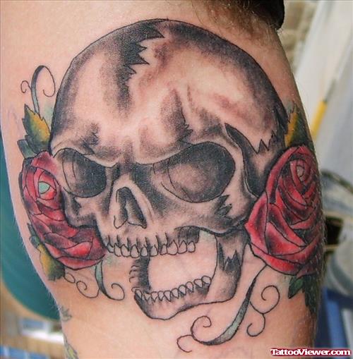 Grey Ink SKull And Red Roses Flower Tattoos