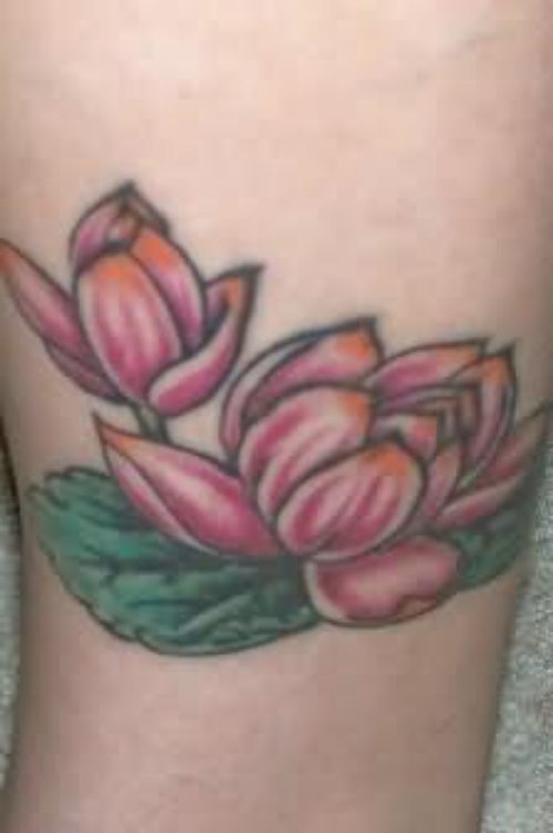 Lotus Tattoo Art  On Leg