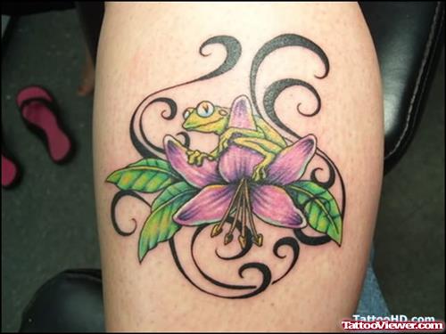 Cute Frog Tattoo On Shoulder For Girls