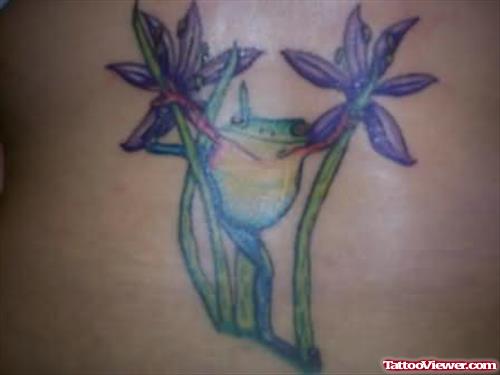 Beautful Frog Tattoo With Flowers
