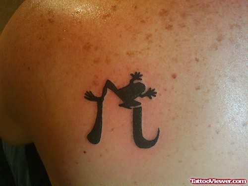 Black Frog Tattoo On Back Shoulder