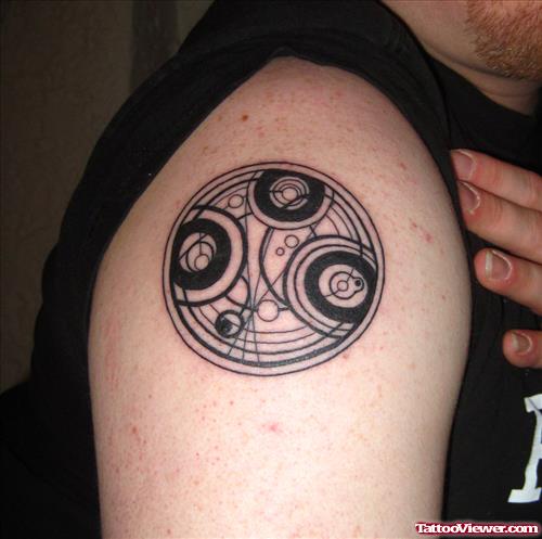 Right SHoulder Geek Tattoo For Men