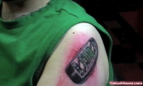 Geek Mobile Tattoo On Left Shoulder