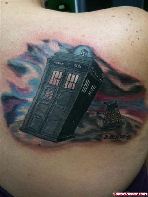 Attractive Right Back Shoulder Geek Tattoo