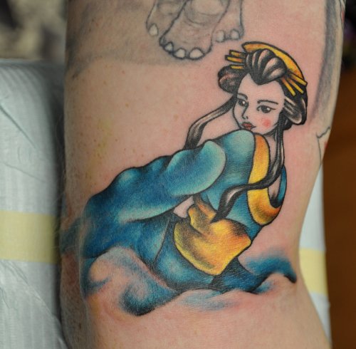 Blue Ink Geisha Tattoo On Leg